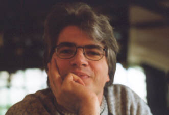 Foto geschossen von einem netten, kleinen Jungen